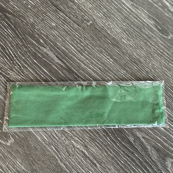 Nwt green headband - Picture 1 of 2